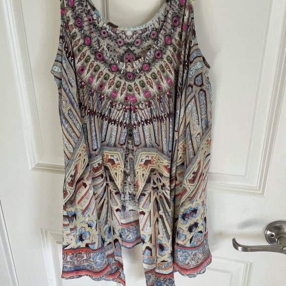 Camilla Byzantine Realms Split back tank. NWOT. - Picture 9 of 16